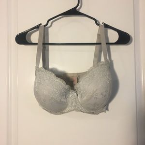 Victoria's Secret White 34DDD Bra